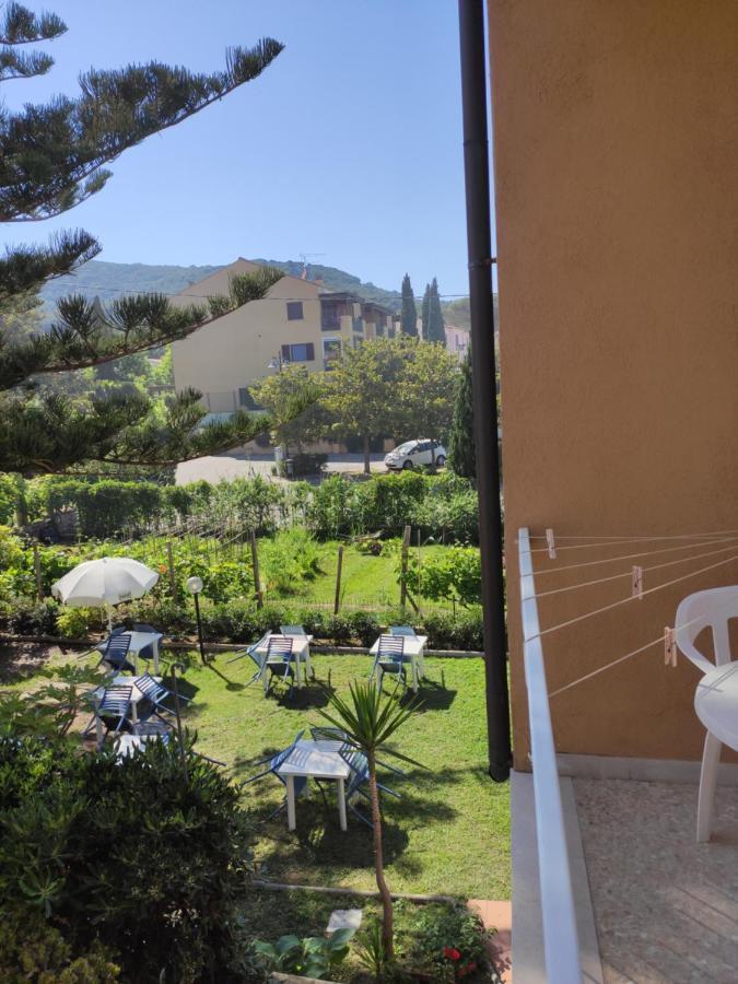 Hotel Imperia Marciana Marina Kültér fotó